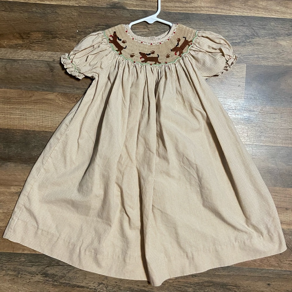 🤎Smocked boutique puppy dress🤎